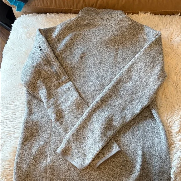 Patagonia Women's Light Gray Quarter-Zip Sweater - Picture 3 of 7